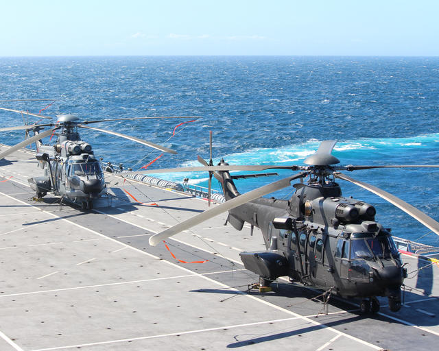 H225M das forças armadas brasileiras em embarcação H225M das forças armadas brasileiras em embarcação
