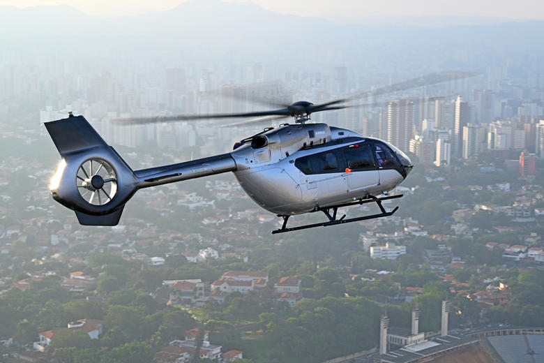 ACH145 voando na cidade de São Paulo