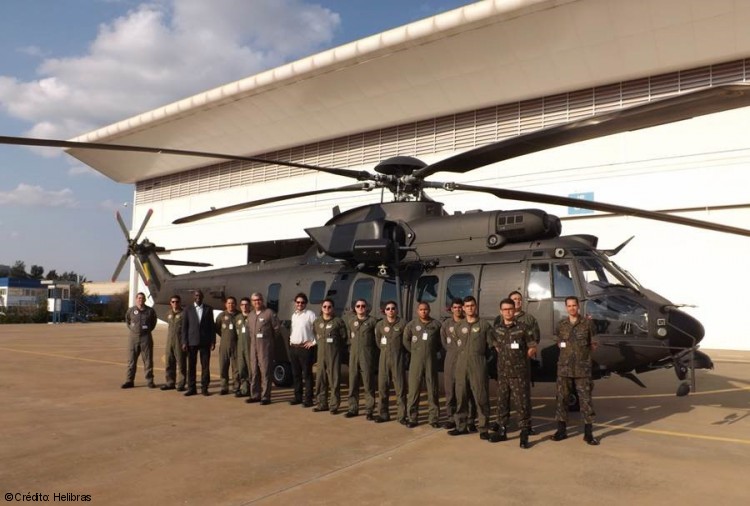 Helibras entrega 10º H225M para o Exército Brasileiro